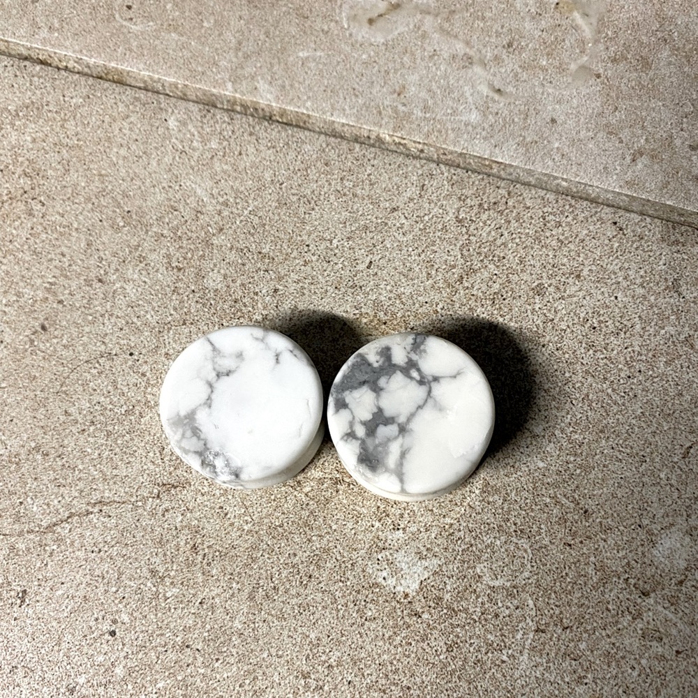 Stone plugs